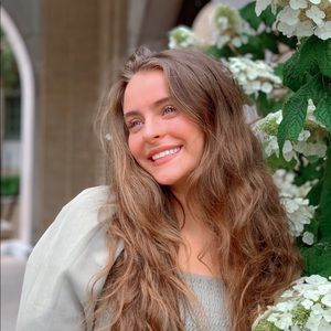 Meet your Posher, Makayla louise